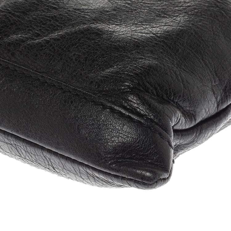Pre Owned Balenciaga Black Leather Medium Classic City Pouch