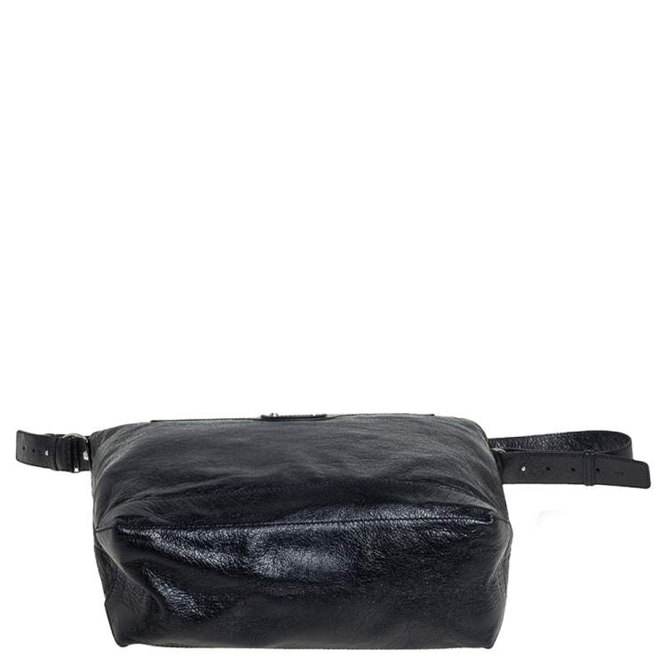 مملوكة مسبقًا Balenciaga Black Leather RH Day Messenger Bag