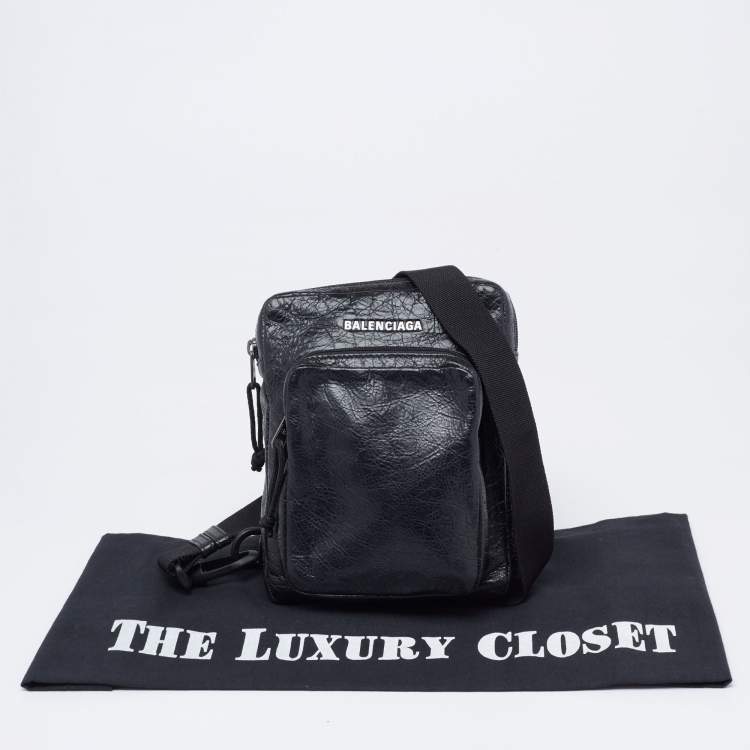 مملوكة مسبقًا Balenciaga Black Leather Explorer Crossbody Bag
