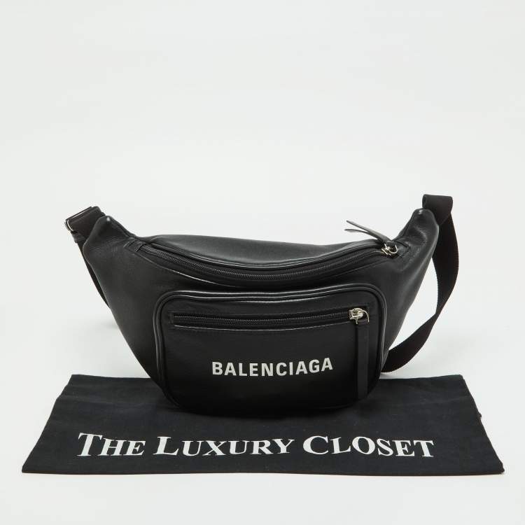 Pre Owned Balenciaga Black Leather Everyday Belt Bag