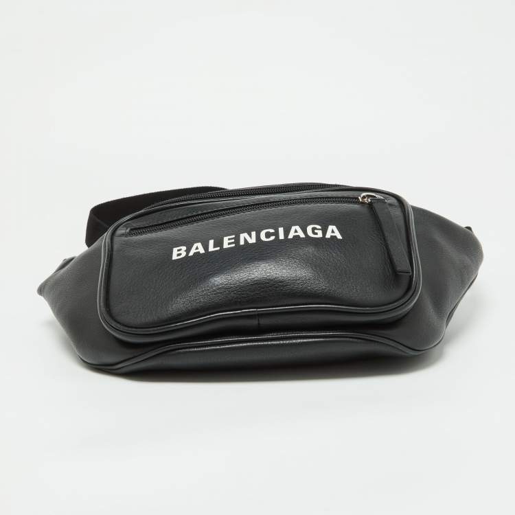Pre Owned Balenciaga Black Leather Everyday Belt Bag