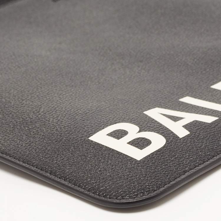 Pre Owned Balenciaga Black Leather Zip Pouch