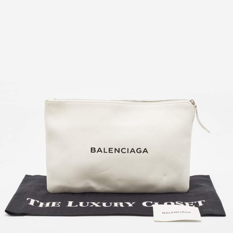 Pre Owned Balenciaga Off White Leather Logo Zip Pouch
