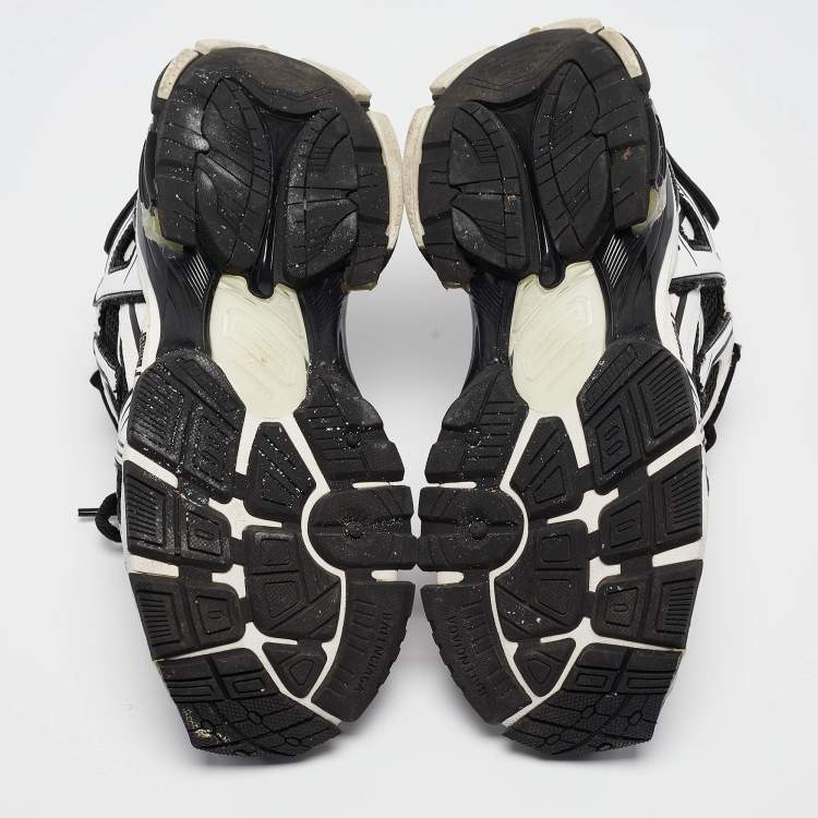 مملوكة مسبقًا Balenciaga Black/White Faux Leather and Mesh Runner Sneakers Size 41