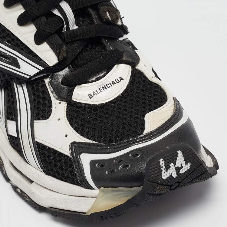 مملوكة مسبقًا Balenciaga Black/White Faux Leather and Mesh Runner Sneakers Size 41