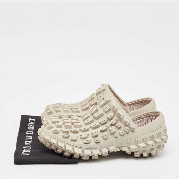 Pre Owned Balenciaga Grey Rubber Defender  Mules Sandals Size 41
