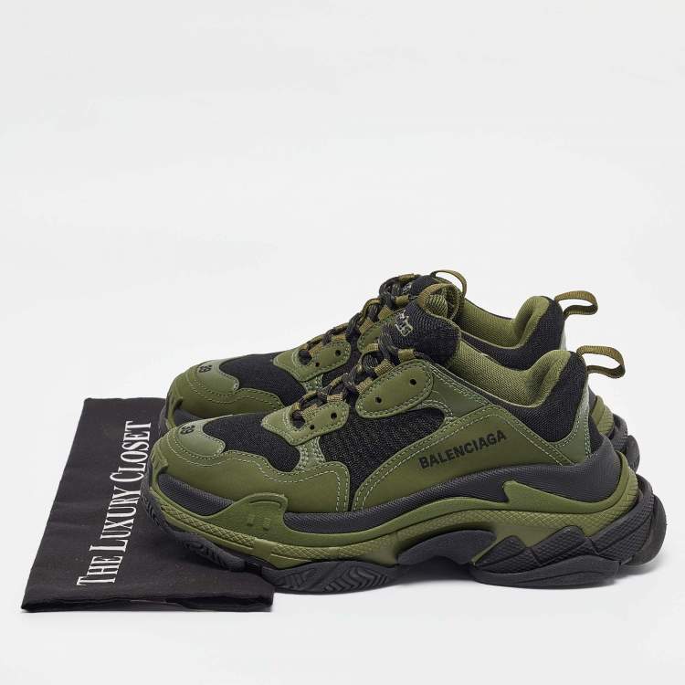 Pre Owned Balenciaga Green/Black Leather and Mesh Triple S Sneakers Size 39