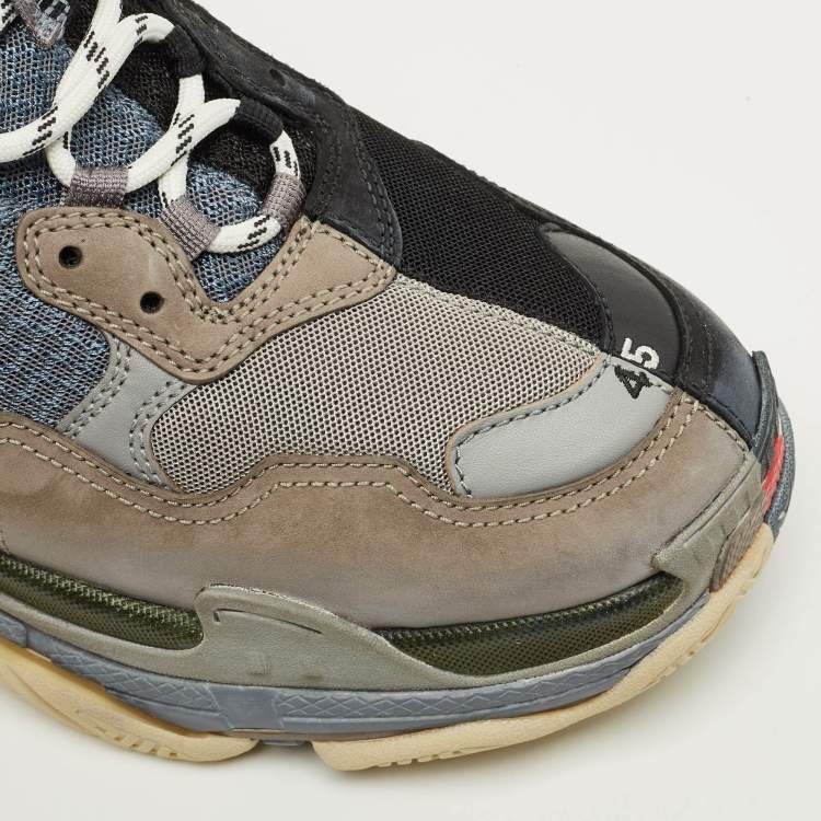 مملوكة مسبقًا Balenciaga Triple S Size 45 Grey/Black Faux Leather and Mesh Low Top Sneakers
