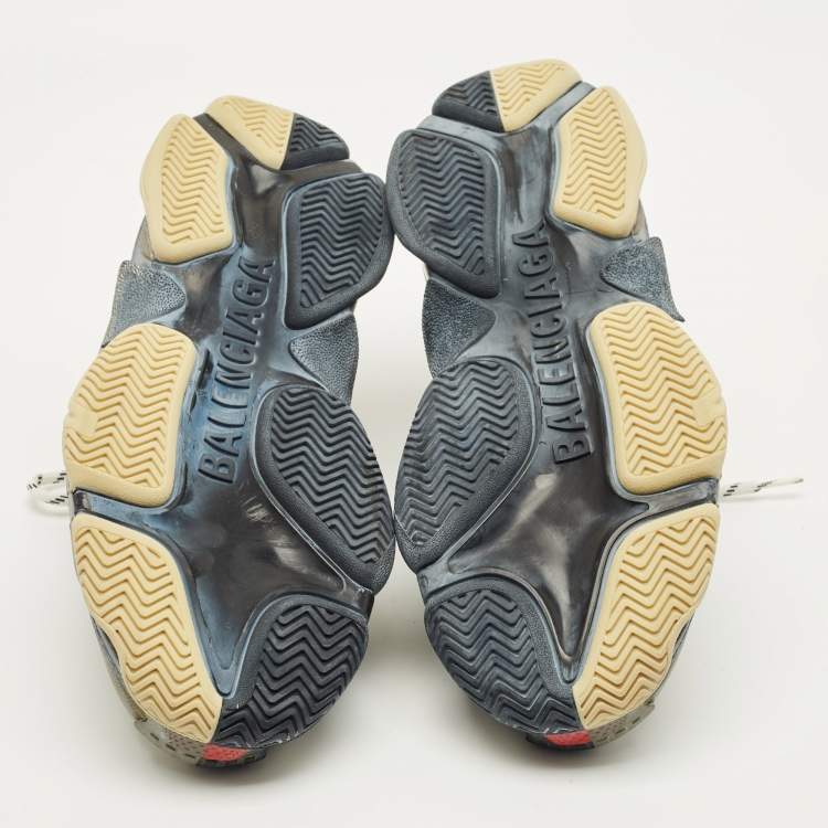 مملوكة مسبقًا Balenciaga Triple S Size 45 Grey/Black Faux Leather and Mesh Low Top Sneakers