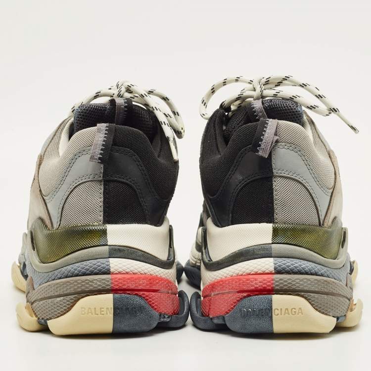 مملوكة مسبقًا Balenciaga Triple S Size 45 Grey/Black Faux Leather and Mesh Low Top Sneakers
