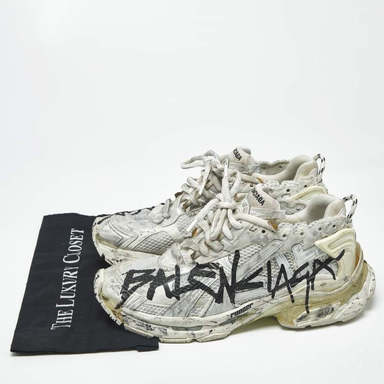 مملوكة مسبقًا Balenciaga Runner Size 43 Black/White Faux Leather and Mesh Lace Up Sneakers