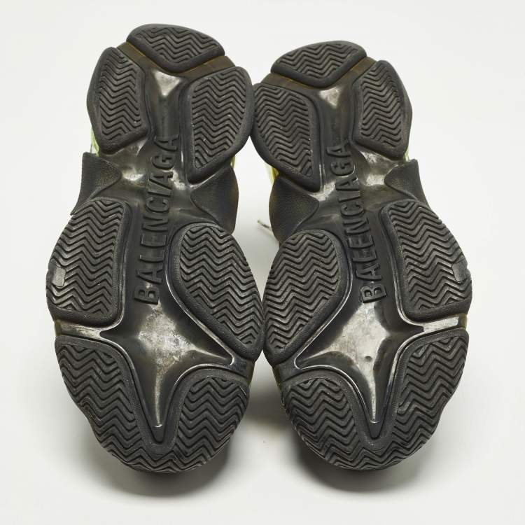 مملوكة مسبقًا Balenciaga Triple S Size 43 Black Faux Leather and Mesh Low Top Sneakers