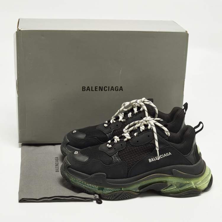 مملوكة مسبقًا Balenciaga Triple S Size 43 Black Faux Leather and Mesh Low Top Sneakers