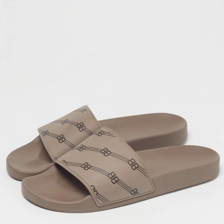 Pre Owned Balenciaga Size 44 Grey Rubber All Over Logo Pool Slide