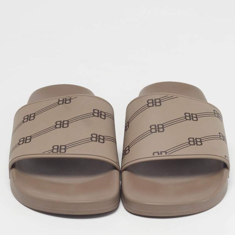 Pre Owned Balenciaga Size 44 Grey Rubber All Over Logo Pool Slide