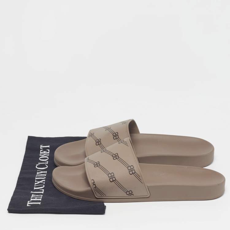 Pre Owned Balenciaga Size 44 Grey Rubber All Over Logo Pool Slide