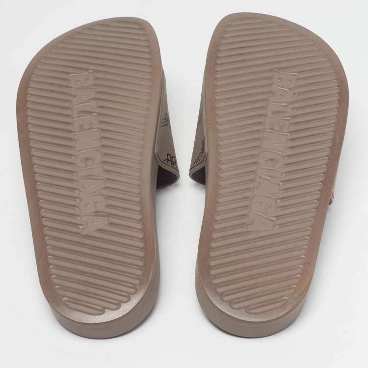 Pre Owned Balenciaga Size 44 Grey Rubber All Over Logo Pool Slide