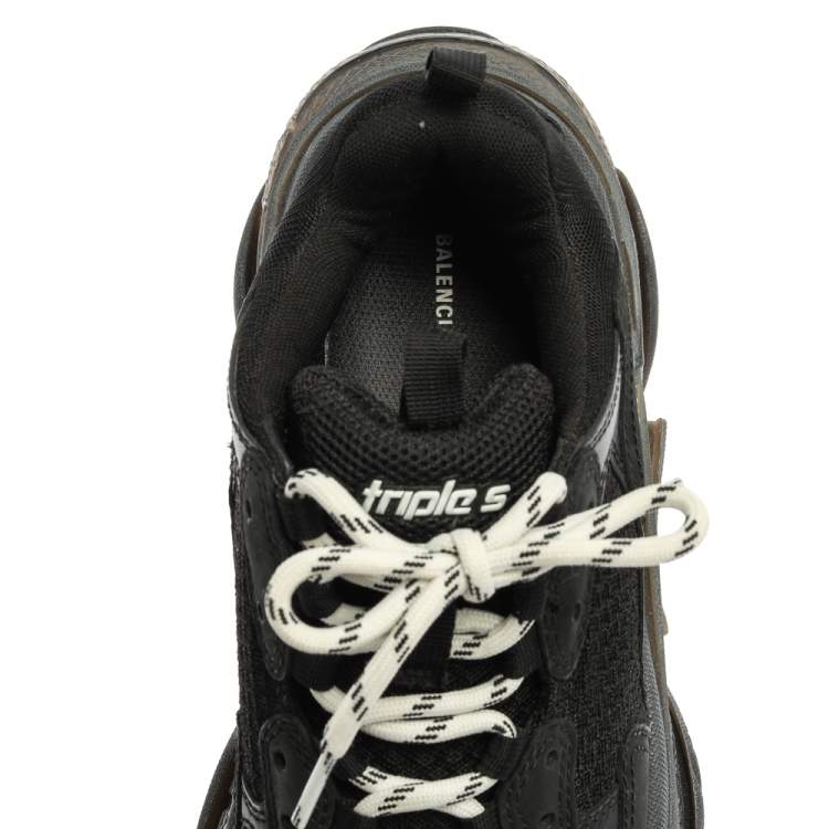 مملوكة مسبقًا Balenciaga Black Mesh And Leather Triple S Trainer Sneakers Size 40