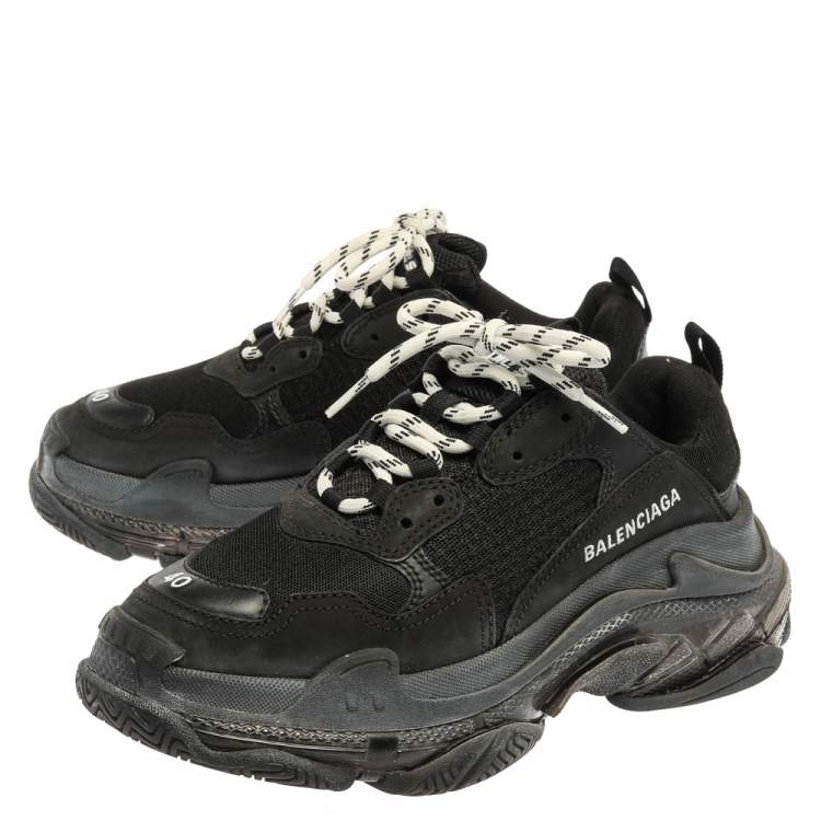 مملوكة مسبقًا Balenciaga Black Mesh And Leather Triple S Trainer Sneakers Size 40