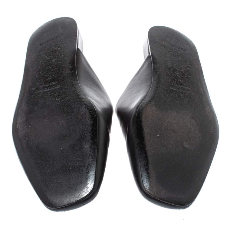 Pre Owned Balenciaga Black Leather Cosy BB Slippers Size 41 