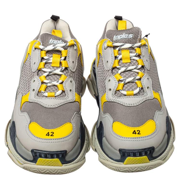 مملوكة مسبقًا Balenciaga Grey/Yellow Nubuck, Leather And Mesh Triple S Trainer Sneakers Size 42