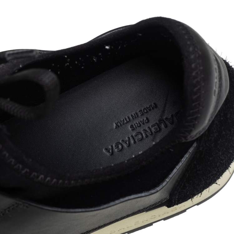 مملوكة مسبقًا Balenciaga Black Mesh And Leather Race Runner Low Top Sneakers Size 42
