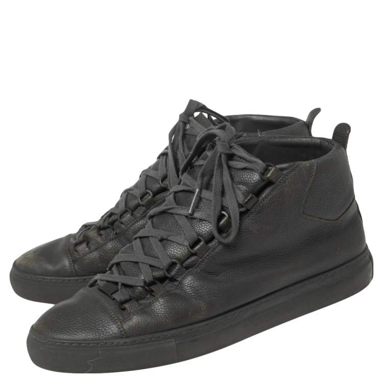 مملوكة مسبقًا Balenciaga Grey Leather Arena High Top Sneakers Size 43  