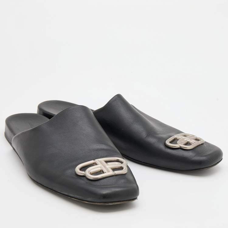 Pre Owned Balenciaga Black Leather Cosy BB Flat Mules Size 43