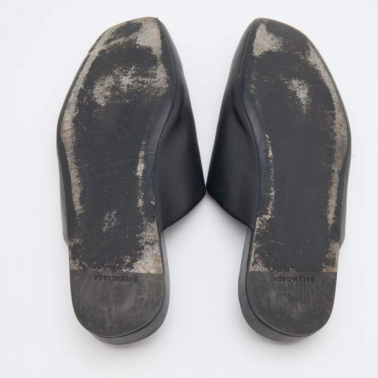 Pre Owned Balenciaga Black Leather Cosy BB Flat Mules Size 43