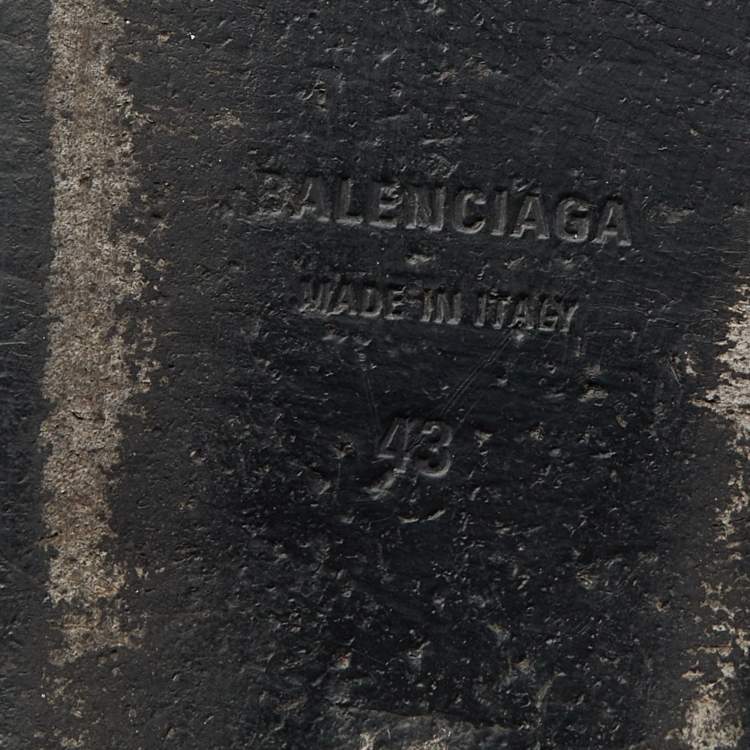 Pre Owned Balenciaga Black Leather Cosy BB Flat Mules Size 43