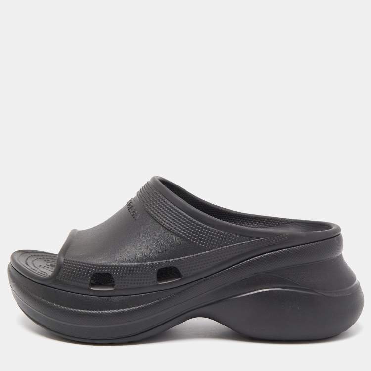 Pre Owned Balenciaga Black Rubber Slide Flats Size 42