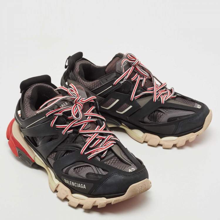 Pre Owned Balenciaga Black/Grey Leather and Mesh Track Sneakers Size 42