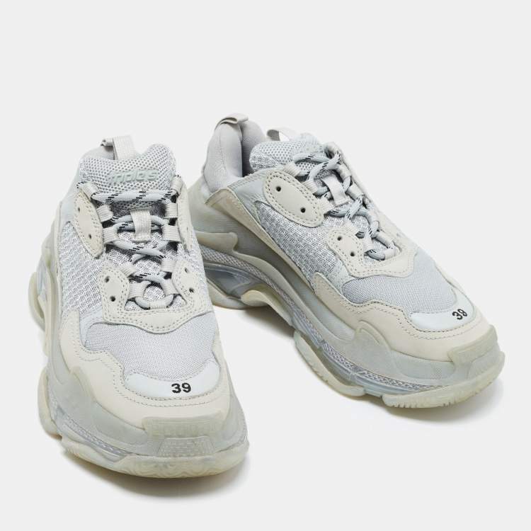Pre Owned Balenciaga Grey Mesh And Leather Triple S Low Top Sneakers Size 39