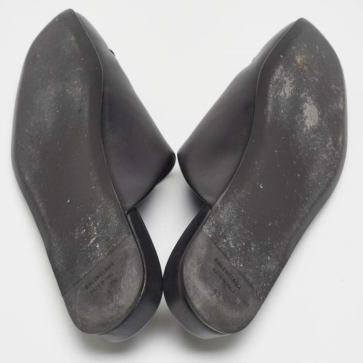 Pre Owned Balenciaga Black Leather Cosy BB Flat Mules Size 43 