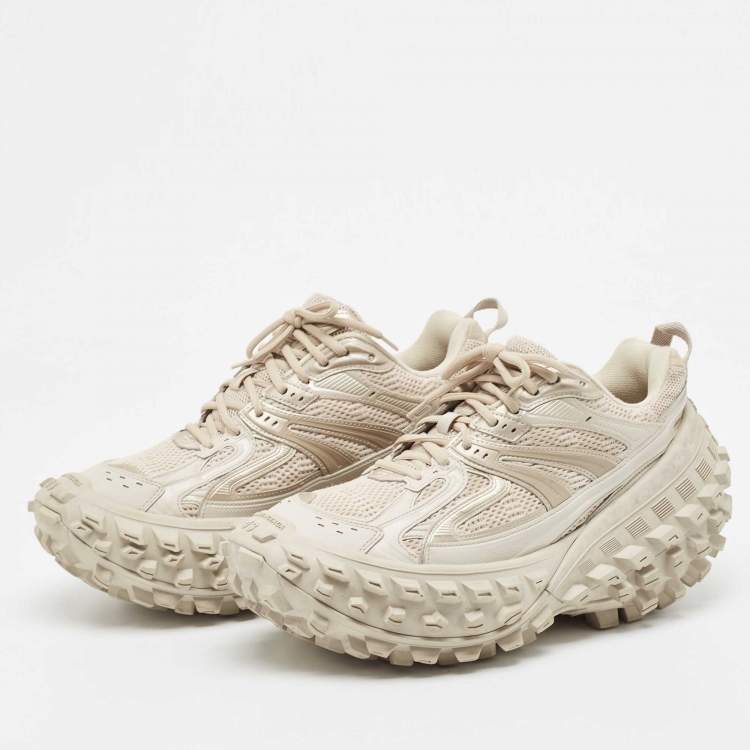 Pre Owned Balenciaga Beige Mesh and Nylon Bouncer Sneakers Size 43