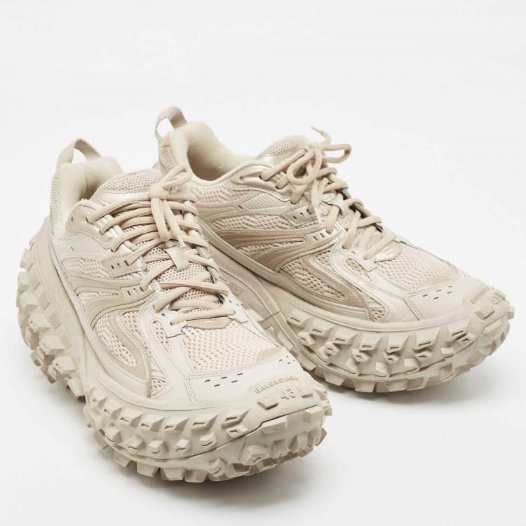 Pre Owned Balenciaga Beige Mesh and Nylon Bouncer Sneakers Size 43