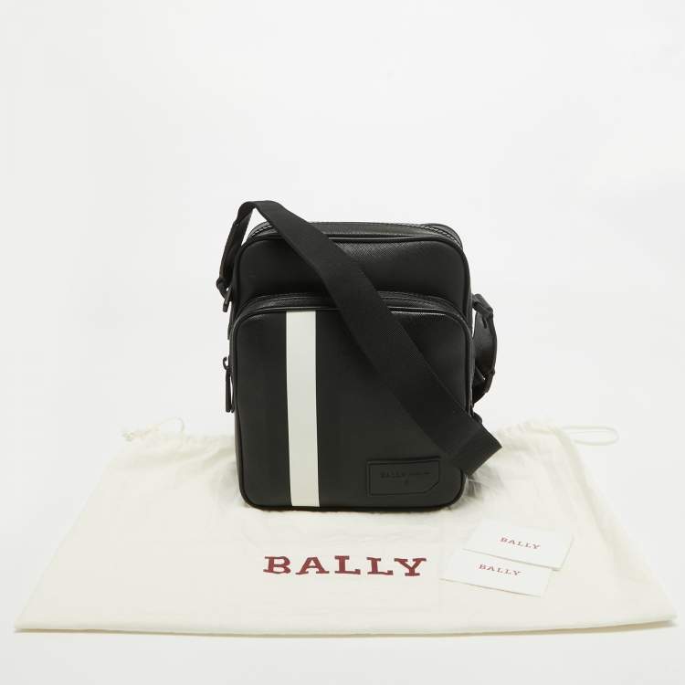 Pre Owned Bally Black Leather Serbet Messenger Bag 