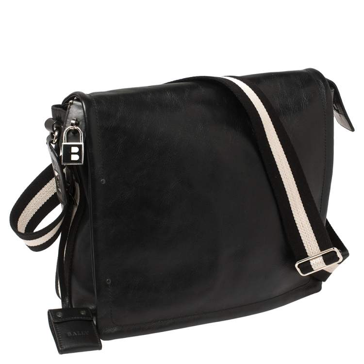 Pre Owned Bally Black Leather Crossbody Messenger Bag
