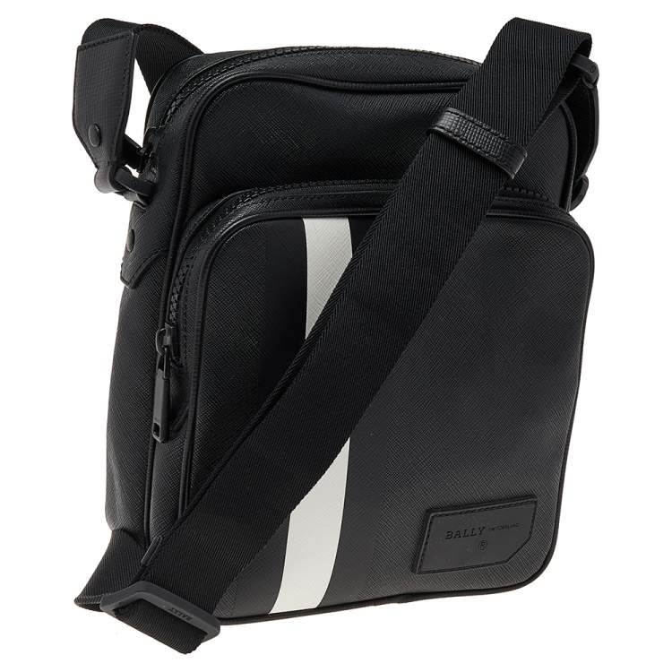 Pre Owned Bally Black Leather Serbet Messenger Bag 