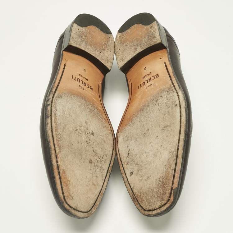 مملوكة مسبقًا حذاء لوفرز بيرلوتي بيني جلد أسود مقاس 42.5