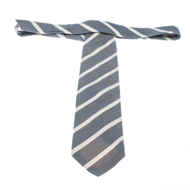Pre Owned Boss By Hugo Boss Blue & White Textured Diagonal Stripes Silk Jacquard Classic Tie 