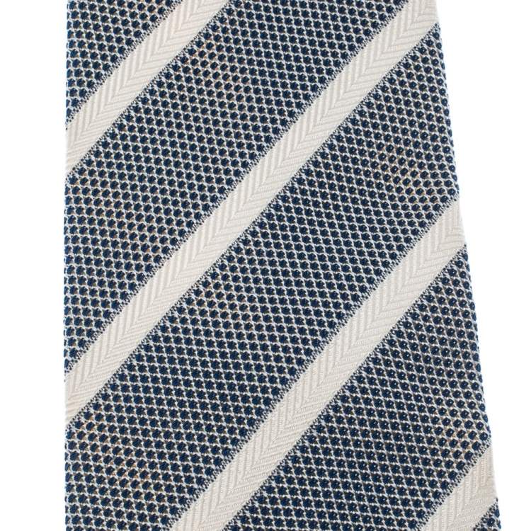 Pre Owned Boss By Hugo Boss Blue & White Textured Diagonal Stripes Silk Jacquard Classic Tie 