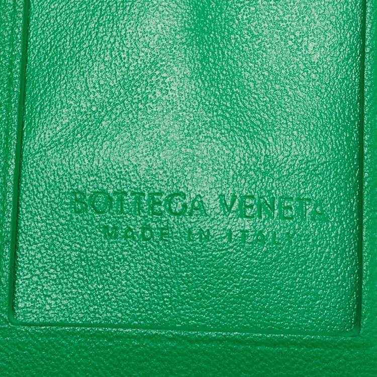 Pre Owned Bottega Veneta Green Intrecciato Leather Cassette Badge Holder