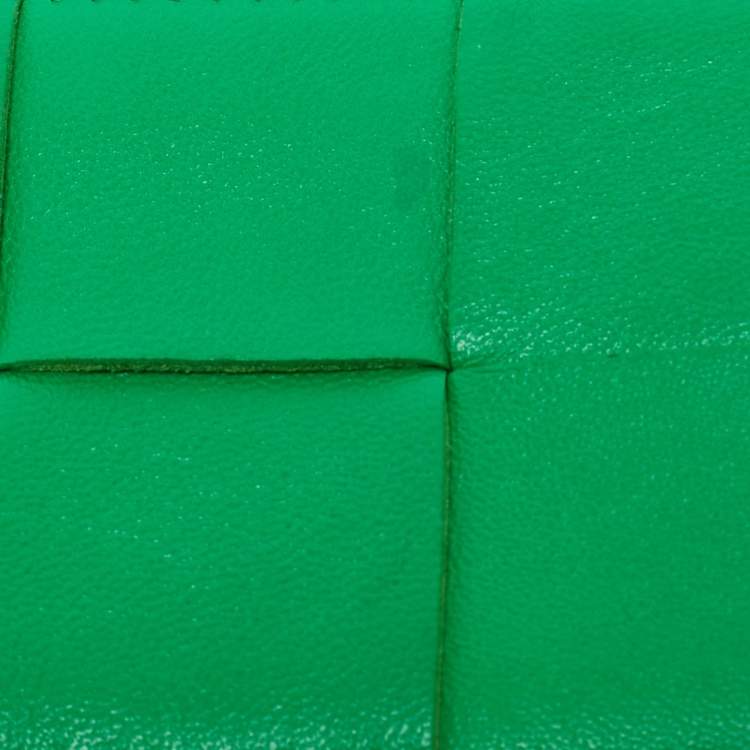 Pre Owned Bottega Veneta Green Intrecciato Leather Cassette Badge Holder