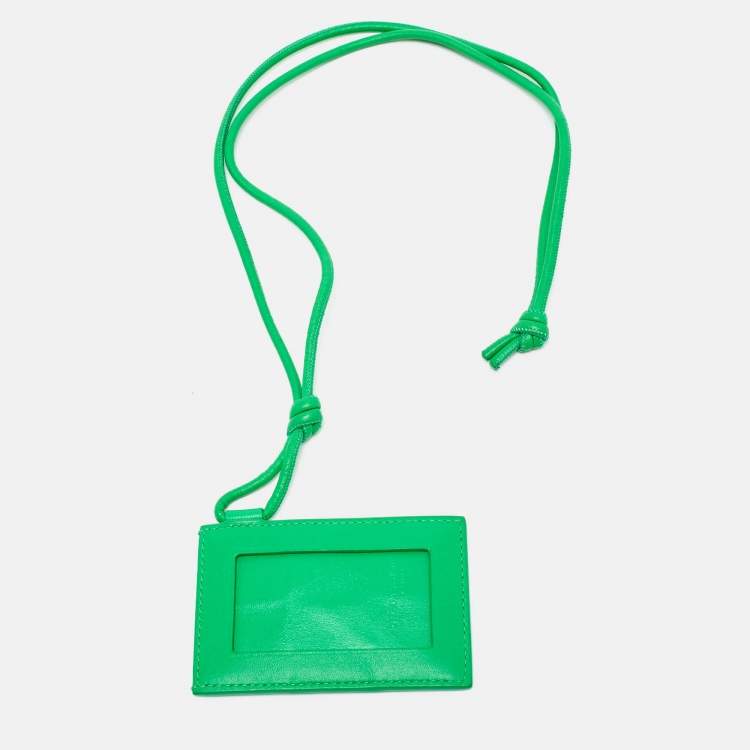 Pre Owned Bottega Veneta Green Intrecciato Leather Cassette Badge Holder