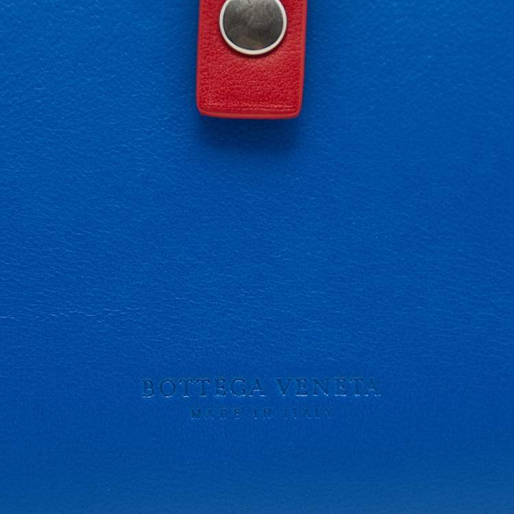 Pre Owned Bottega Veneta Blue/Red Leather Passport Holder 