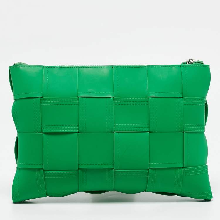 Pre Owned Bottega Veneta Green Maxi Intrecciato Rubber Pouch