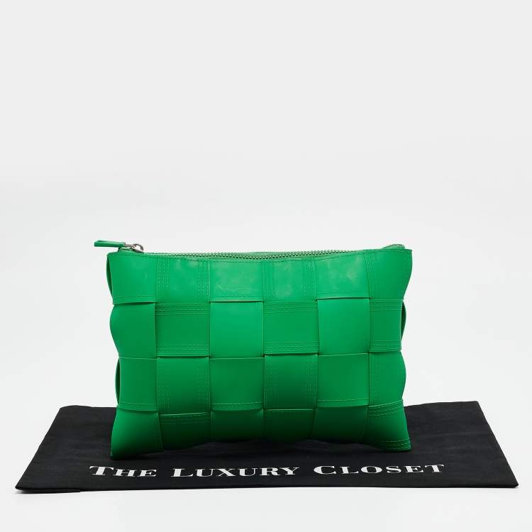 Pre Owned Bottega Veneta Green Maxi Intrecciato Rubber Pouch