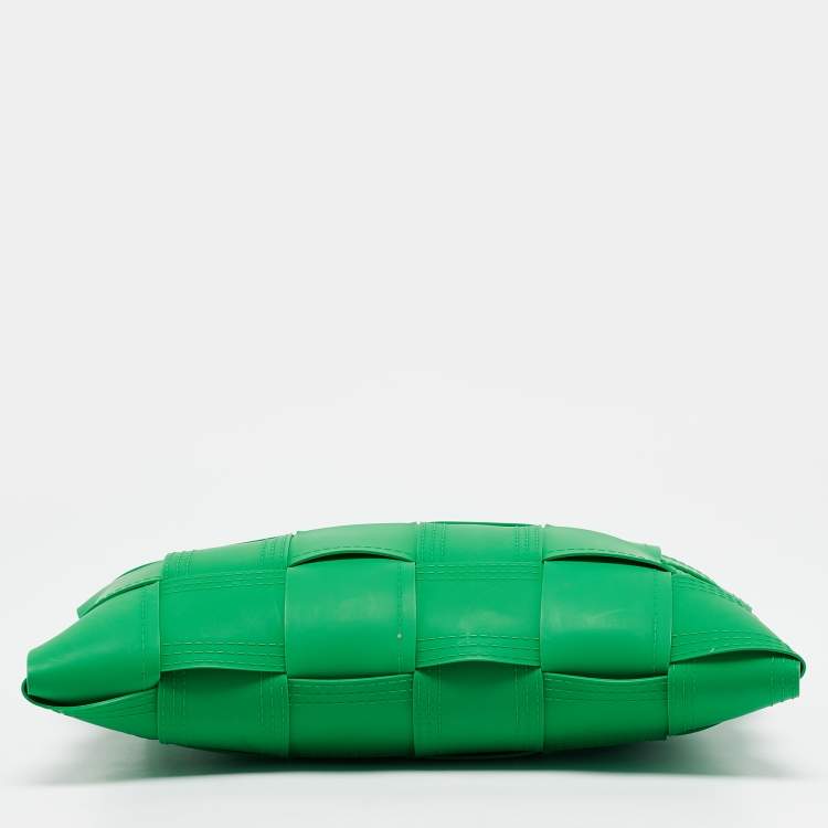 Pre Owned Bottega Veneta Green Maxi Intrecciato Rubber Pouch
