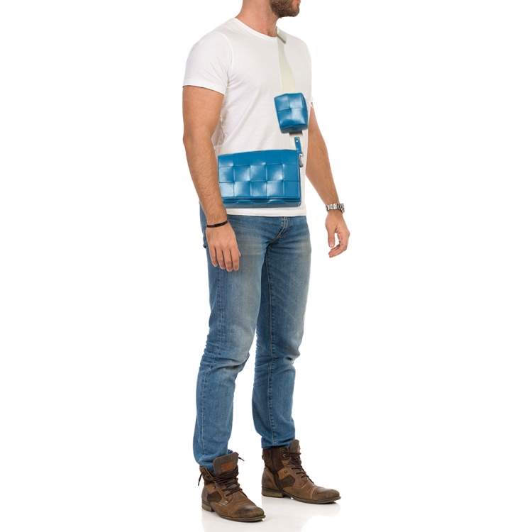 Pre Owned Bottega Veneta Blue Intreccio Leather Medium Cassette Crossbody Bag